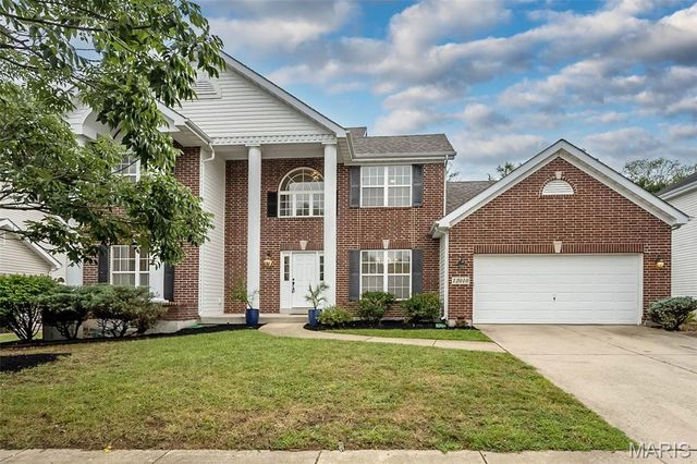 12010 Manhattan Place, Des Peres, MO 63131