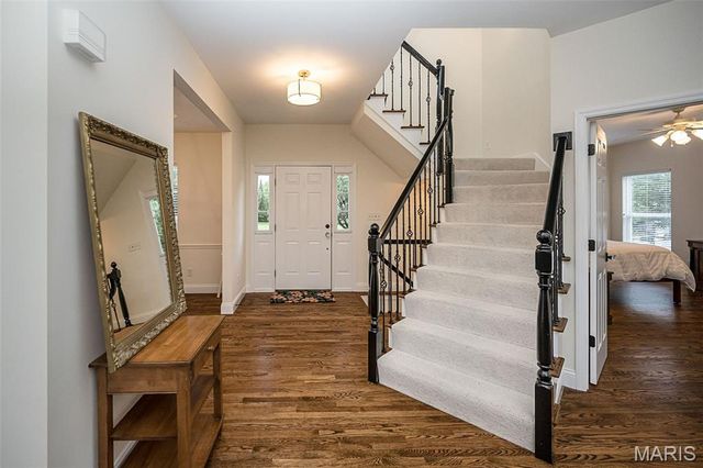 12010 Manhattan Place, Des Peres, MO 63131