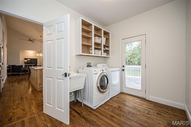 12010 Manhattan Place, Des Peres, MO 63131