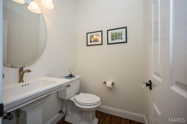 12010 Manhattan Place, Des Peres, MO 63131
