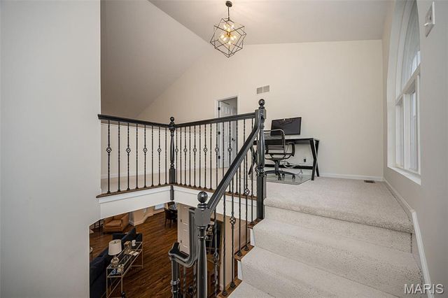 12010 Manhattan Place, Des Peres, MO 63131