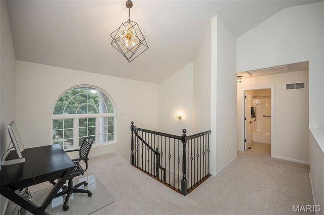 12010 Manhattan Place, Des Peres, MO 63131