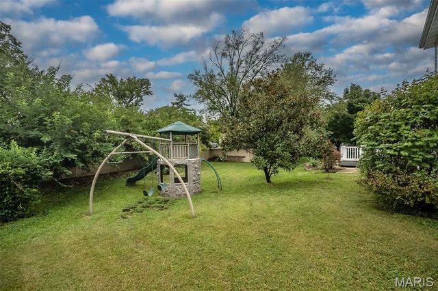 12010 Manhattan Place, Des Peres, MO 63131