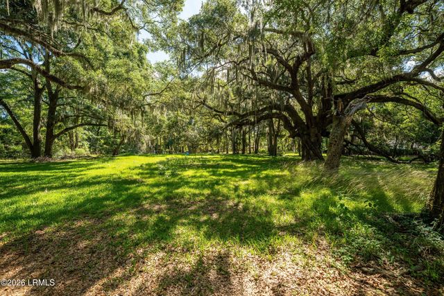 99 Meridian Road, Beaufort, SC 29907