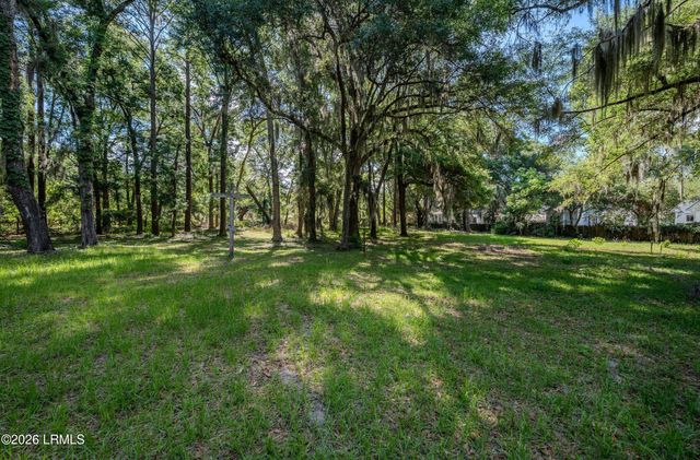 99 Meridian Road, Beaufort, SC 29907