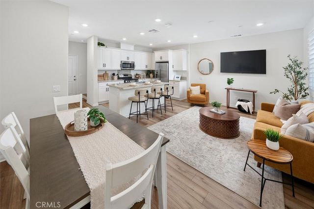 22812 Harvest Mill, Saugus, CA 91350