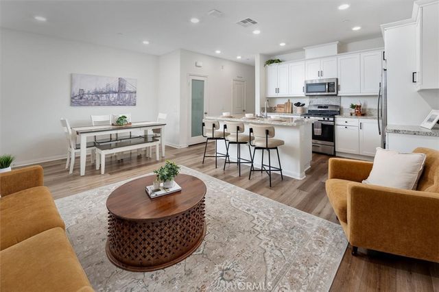 22812 Harvest Mill, Saugus, CA 91350