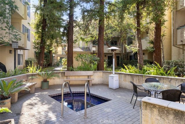 7800 Topanga Canyon Boulevard 207, Canoga Park, CA 91304