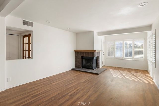 7800 Topanga Canyon Boulevard 207, Canoga Park, CA 91304