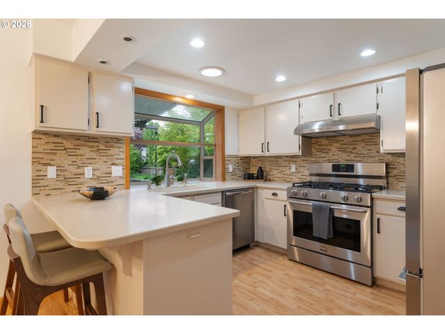 24950 Ne AIRPORT Rd, Aurora, OR 97002