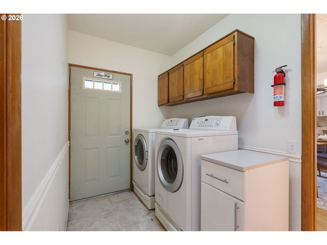 24950 Ne AIRPORT Rd, Aurora, OR 97002