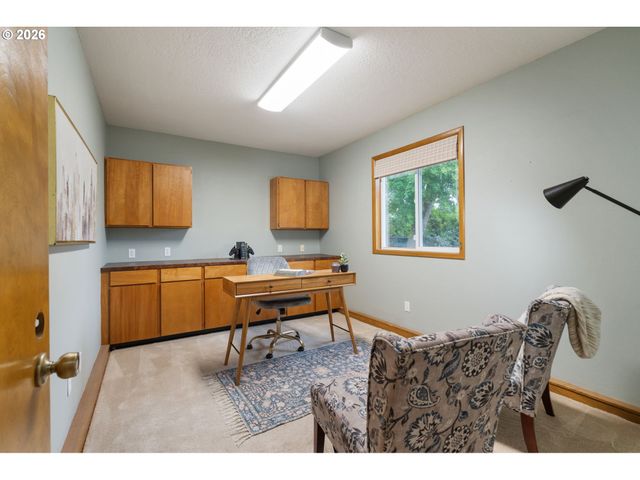 24950 Ne AIRPORT Rd, Aurora, OR 97002