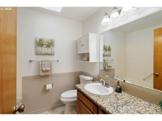 24950 Ne AIRPORT Rd, Aurora, OR 97002