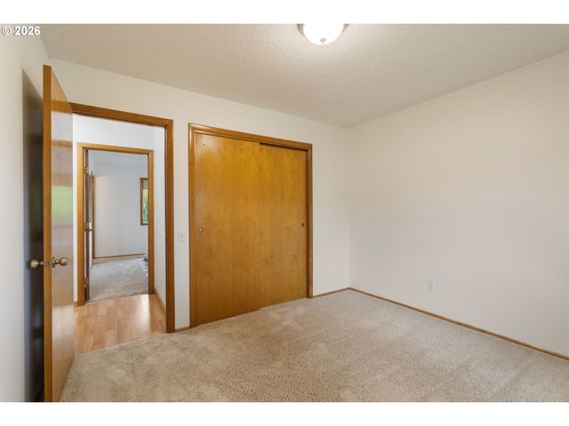 24950 Ne AIRPORT Rd, Aurora, OR 97002