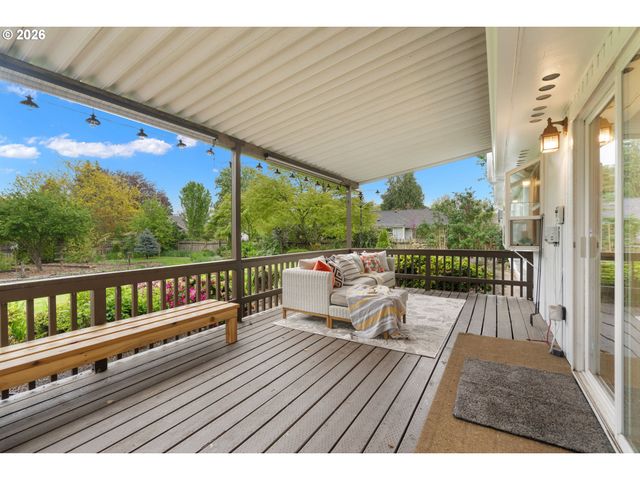 24950 Ne AIRPORT Rd, Aurora, OR 97002