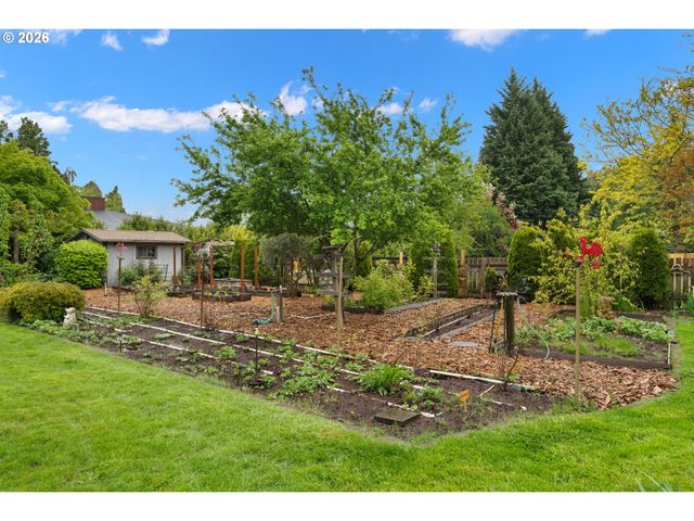 24950 Ne AIRPORT Rd, Aurora, OR 97002