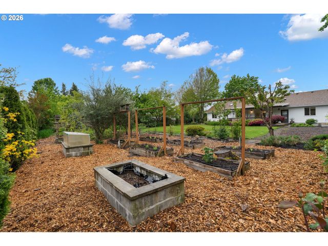 24950 Ne AIRPORT Rd, Aurora, OR 97002