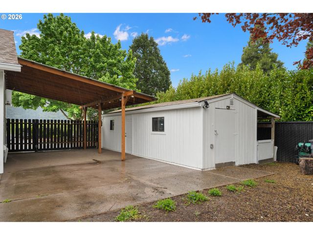 24950 Ne AIRPORT Rd, Aurora, OR 97002