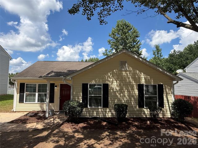 404 Kingville Drive, Charlotte, NC 28213