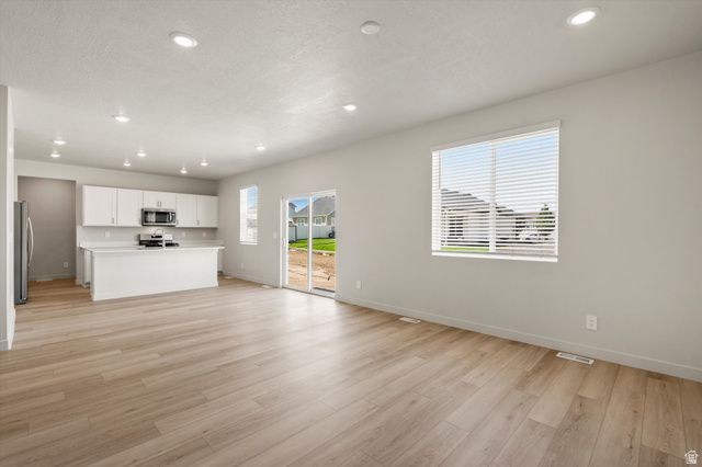 856 N 260 E, Santaquin, UT 84655
