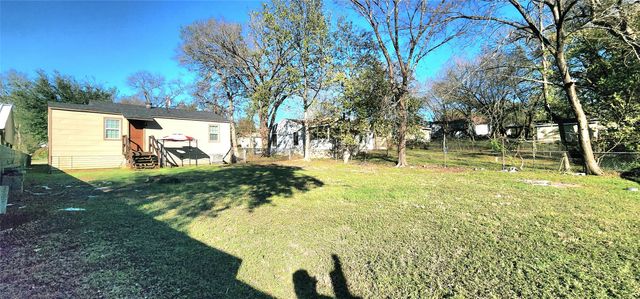 8525 Oak Haven Lane, Dallas, TX 75217