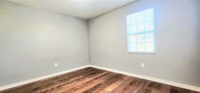 8525 Oak Haven Lane, Dallas, TX 75217