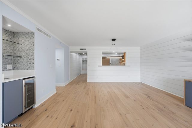 6080 Pelican Bay BLVD 205A, Naples, FL 34108