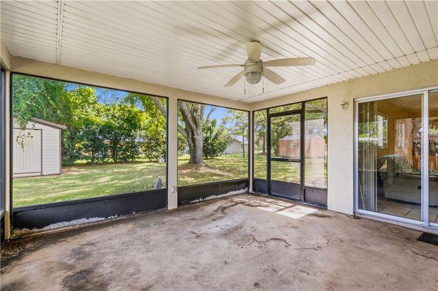 820 23rd Place SW, Vero Beach, FL 32962