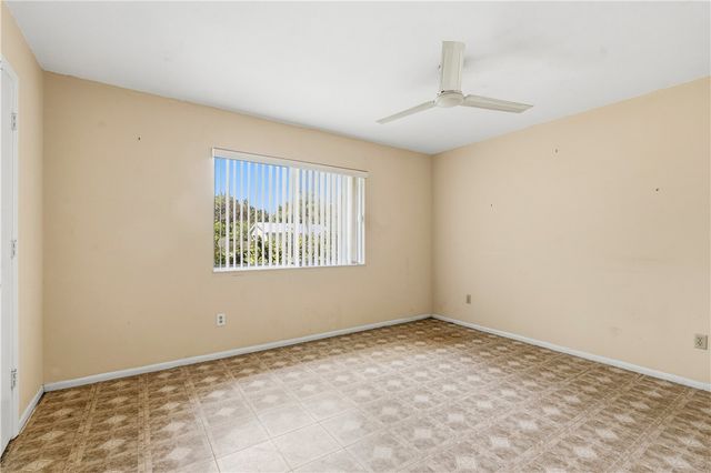 820 23rd Place SW, Vero Beach, FL 32962