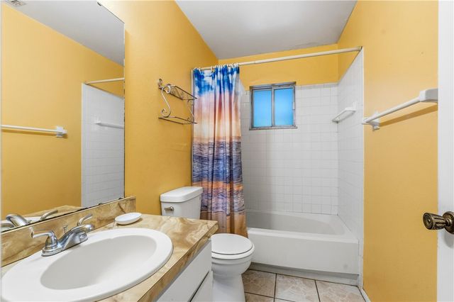 820 23rd Place SW, Vero Beach, FL 32962