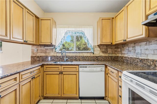 820 23rd Place SW, Vero Beach, FL 32962