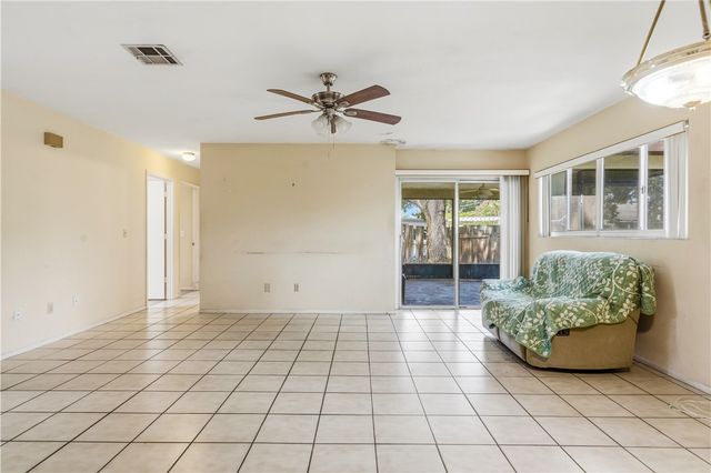 820 23rd Place SW, Vero Beach, FL 32962