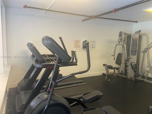 4550 NW 9th St 203E, Miami, FL 33126