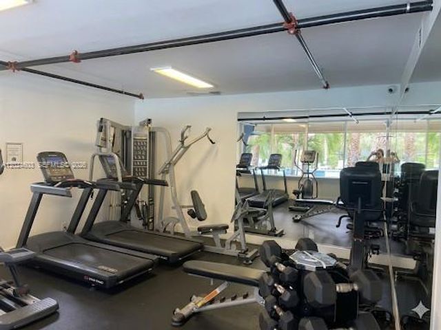 4550 NW 9th St 203E, Miami, FL 33126