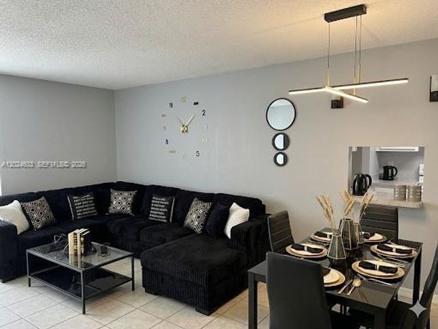 4550 NW 9th St 203E, Miami, FL 33126