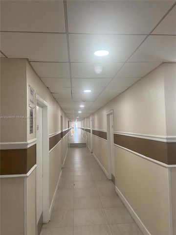 4550 NW 9th St 203E, Miami, FL 33126