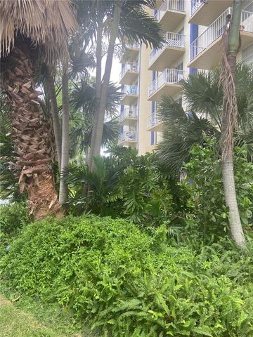 4550 NW 9th St 203E, Miami, FL 33126