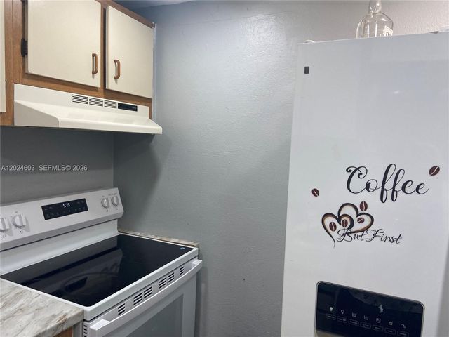4550 NW 9th St 203E, Miami, FL 33126