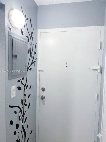 4550 NW 9th St 203E, Miami, FL 33126