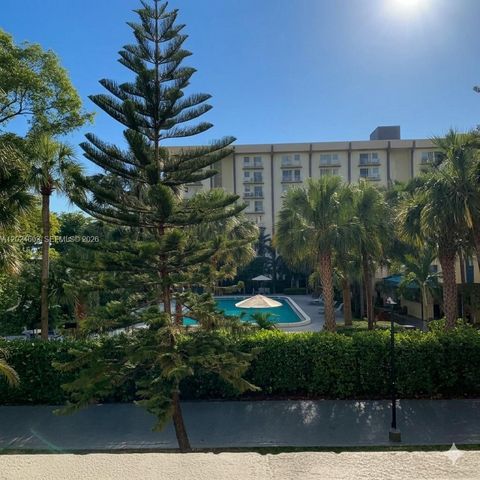 4550 NW 9th St 203E, Miami, FL 33126