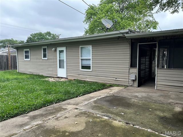 2829 Edgewood Avenue, Granite City, IL 62040