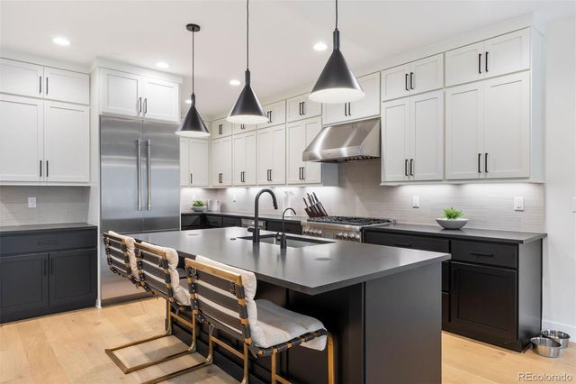 574 Adams Street, Denver, CO 80206