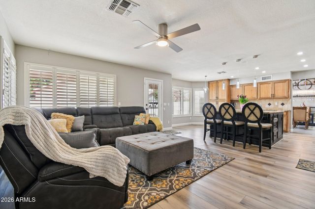 704 E WINDSOR Drive, Gilbert, AZ 85296