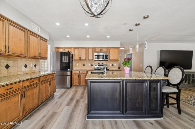 704 E WINDSOR Drive, Gilbert, AZ 85296