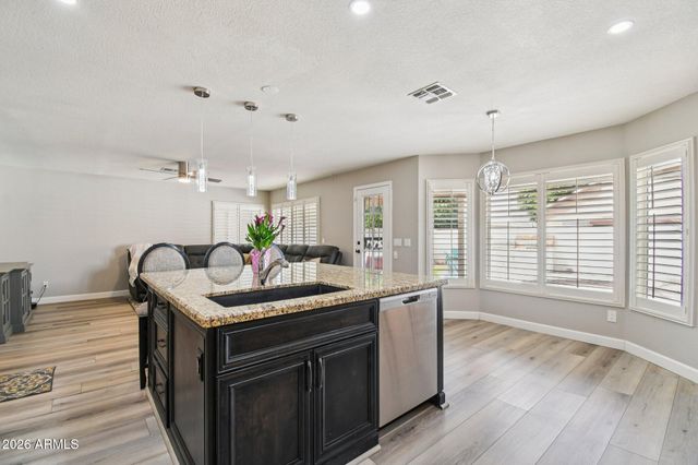 704 E WINDSOR Drive, Gilbert, AZ 85296