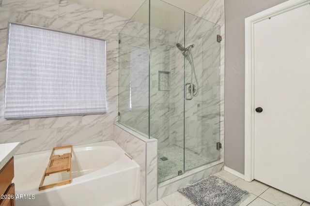 704 E WINDSOR Drive, Gilbert, AZ 85296