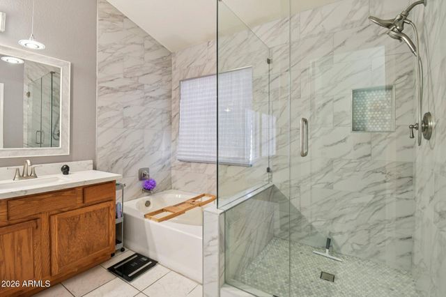 704 E WINDSOR Drive, Gilbert, AZ 85296