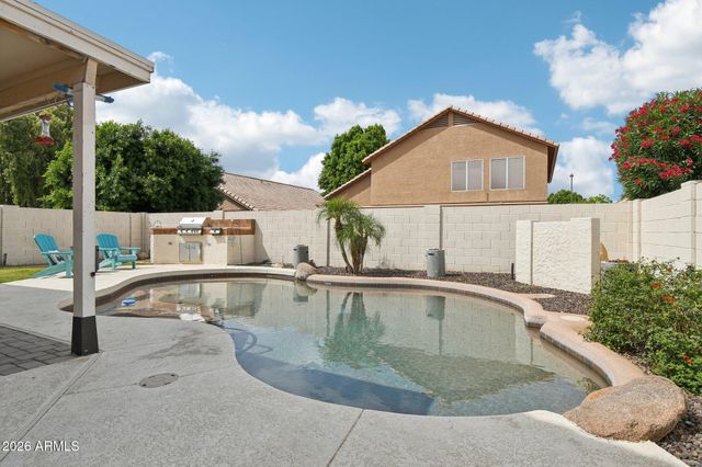 704 E WINDSOR Drive, Gilbert, AZ 85296