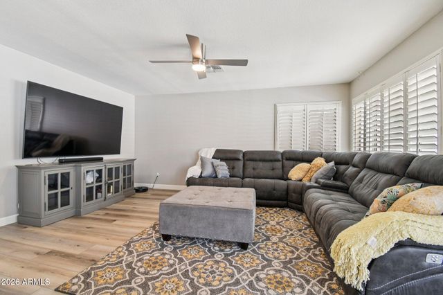 704 E WINDSOR Drive, Gilbert, AZ 85296