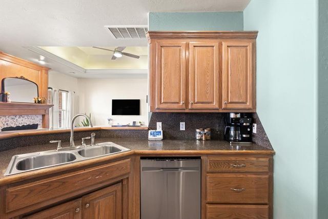 12524 SW 12th Street, Yukon, OK 73099